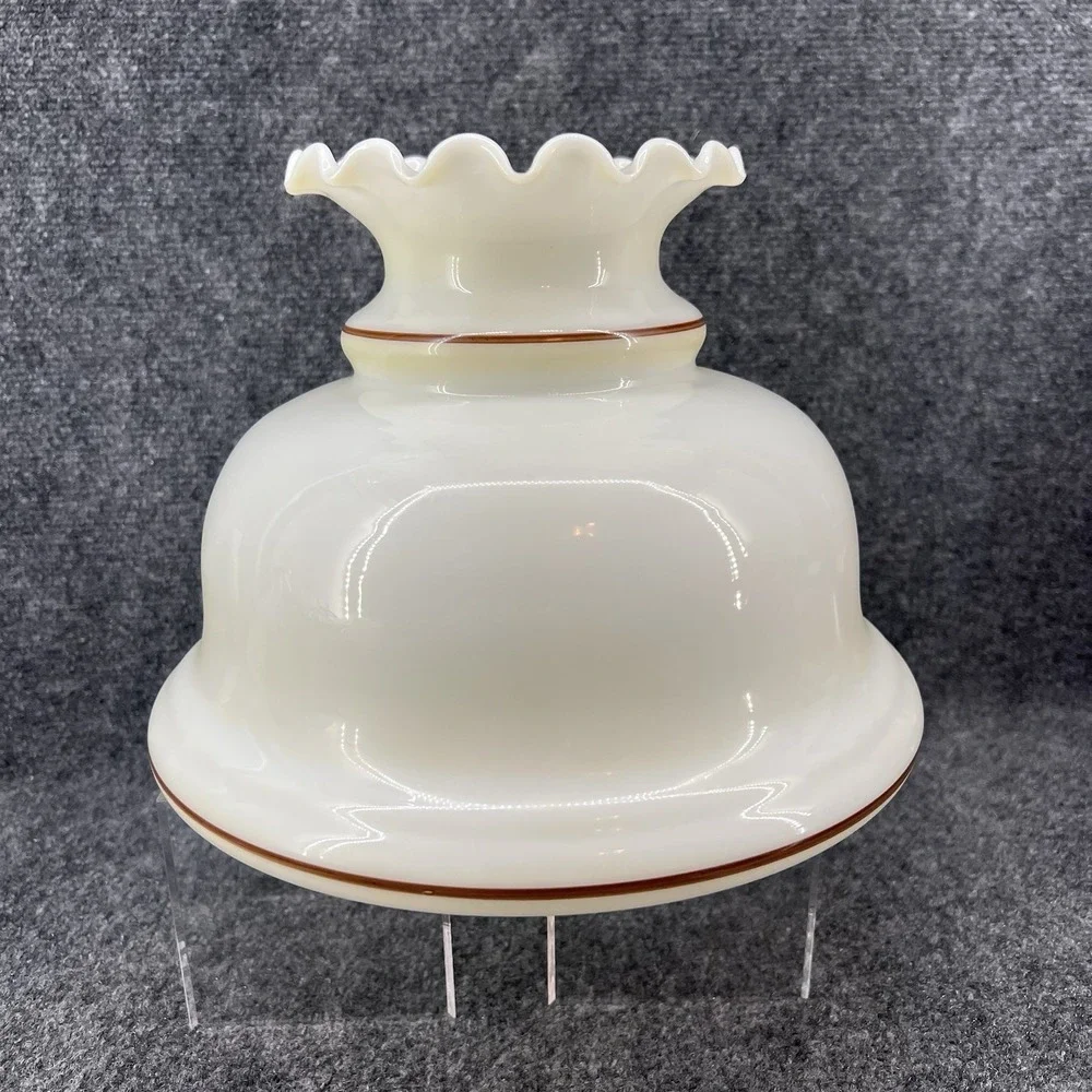 QUOIZEL Milk Glass Brown Floral 8.75